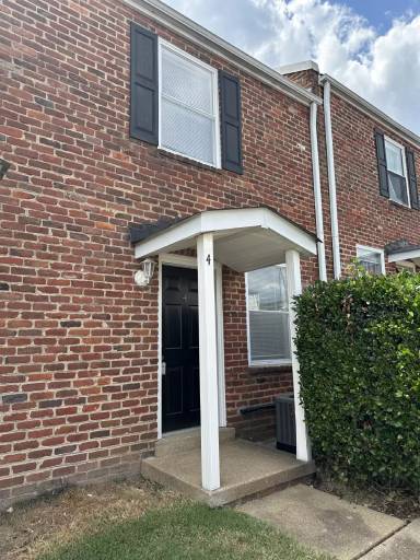 Main picture of Oakwood Condos