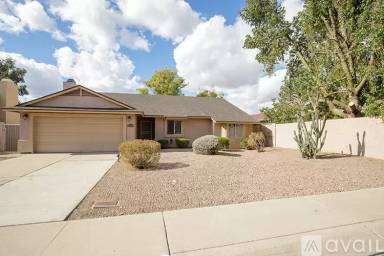 Main picture of 15448 N 63rd St