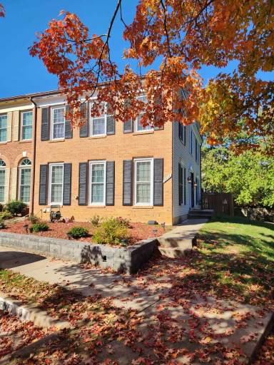 Main picture of 5886 Parenham Way