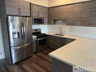 Main picture of 4965 S Centinela Ave