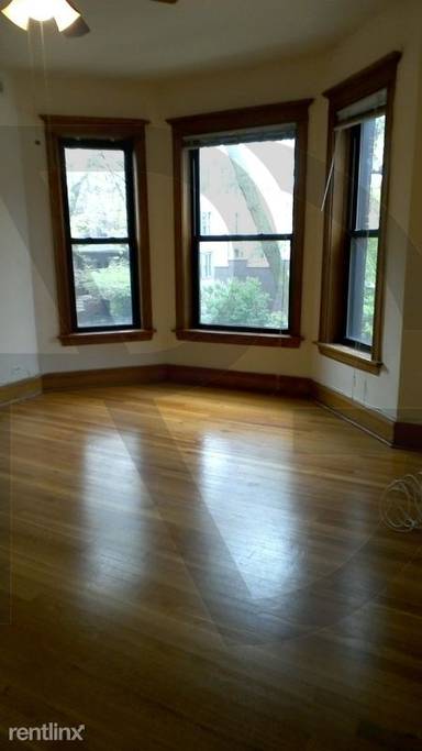 Main picture of 2553 N Spaulding Ave