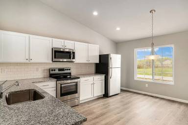 Main picture of 2411 Richardson Ct