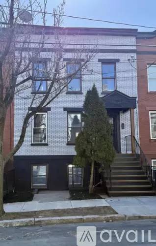 Main picture of 62 Catherine St