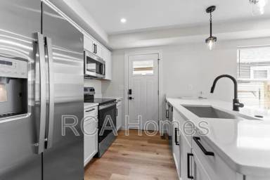 Main picture of 3449 E 26th St