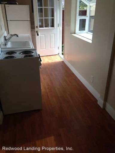 Main picture of 44 Edge Rd