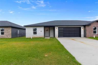 Main picture of 110 Beechwood Ln