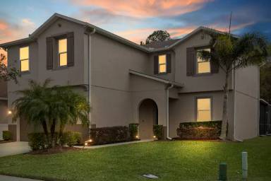 Main picture of 4718 Blue Diamond St