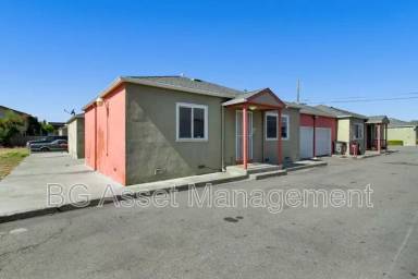 Main picture of 22815 Grand St