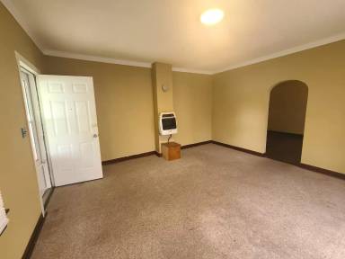 Main picture of 525 S Kingshighway St