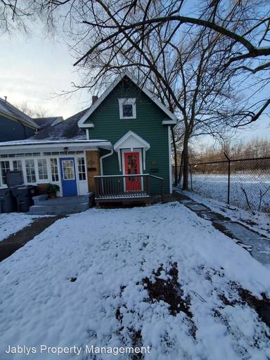 Main picture of 507 W 10th St