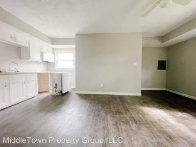 Main picture of 2219 S Elm St