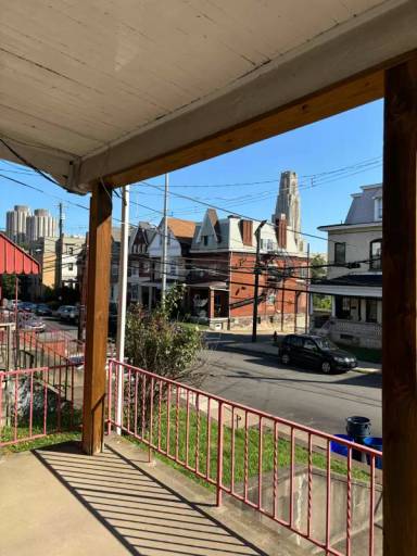Main picture of 352 Oakland Ave