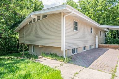 Main picture of 2301 Anderson Ave