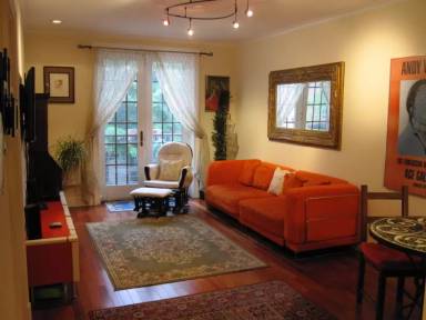 Main picture of 28 Newell St