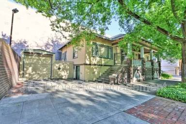 Main picture of 1015 27th St