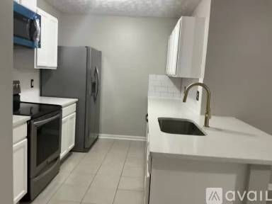 Main picture of 5553 Strathmoor Manor Cir