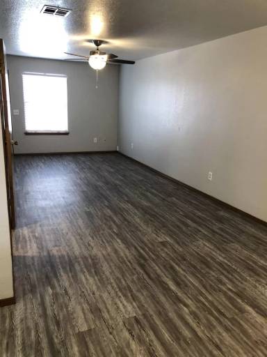 Main picture of 110 N Baumann Ave