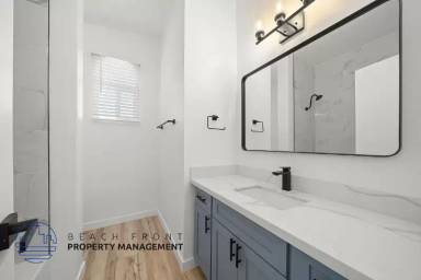 Main picture of 708 N Juanita Ave