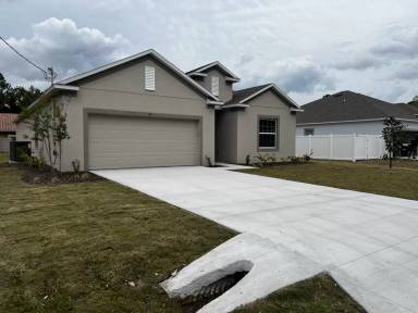 Main picture of 43 White Feather Ln