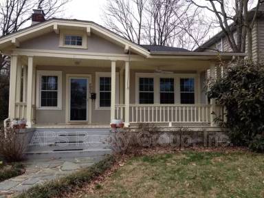 Main picture of 2026 Elizabeth Ave