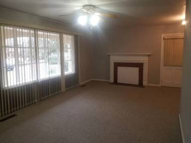 Main picture of 1804 Saxon St