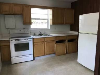 Main picture of 117 N Bay Harbor Dr