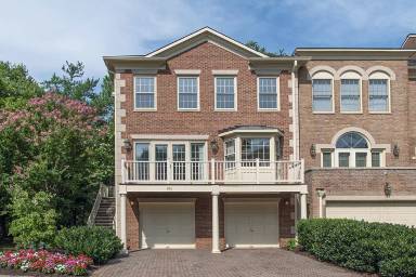 Main picture of 104 Gresham Pl