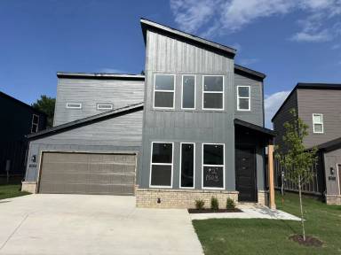 Main picture of 1303 SW Journey Ln
