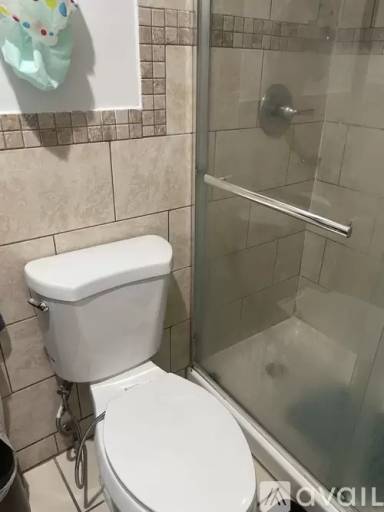 Main picture of 2332 W 56th St