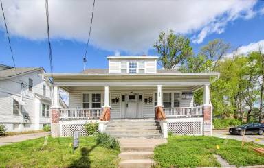 Main picture of 404 N 9th St