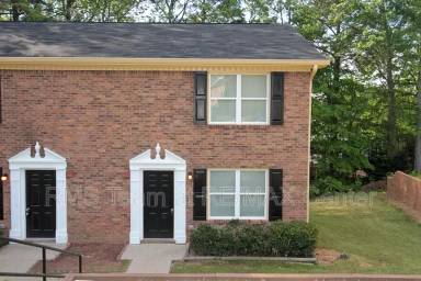 Main picture of 402 Downing St