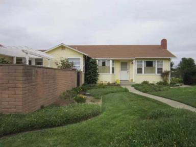 Main picture of 707 W Cypress Ave