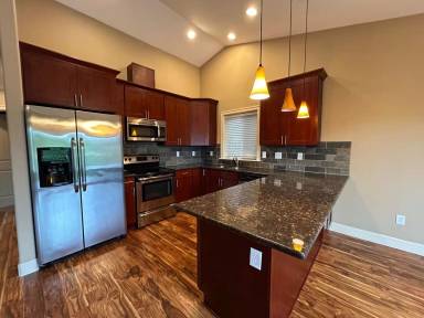 Main picture of 5195 Lone Tree Ct NE