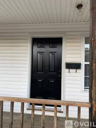 Main picture of 1016 W 4th St
