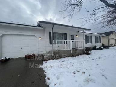 Main picture of 215 E Ryan Dr