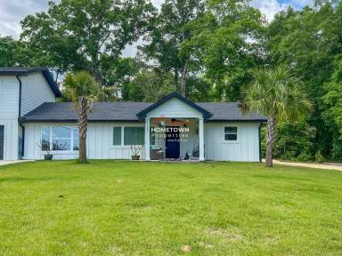 Main picture of 10047 Noriega Dr