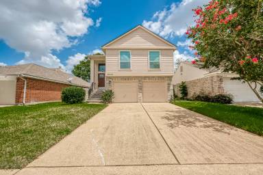 Main picture of 18618 Seaton Dr