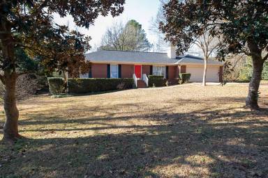 Main picture of 125 Honeytree Dr