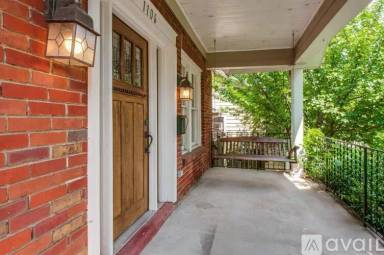 Main picture of 1106 Lawrence Ave