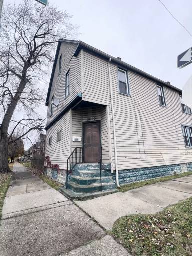 Main picture of 3600 Clippert St