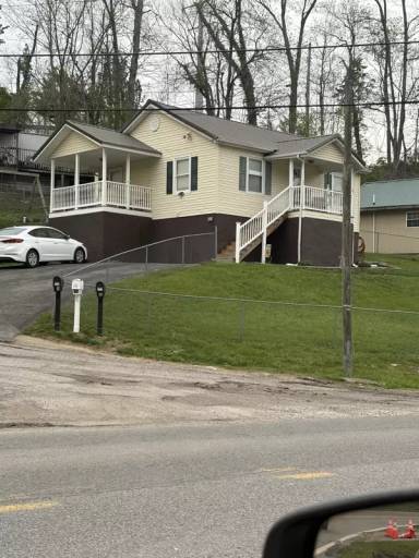 Main picture of 2218 Roxalana Rd
