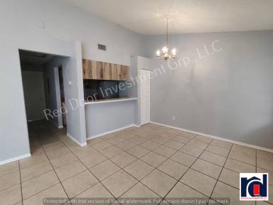 Main picture of 3741 NE 41st St