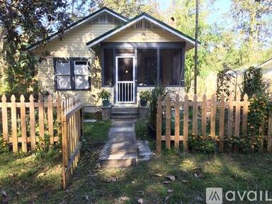 Main picture of 802 NW 30th Ave