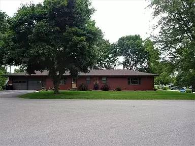 Main picture of 740 Albert St