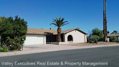 Main picture of 602 W Los Lagos Vista Ave
