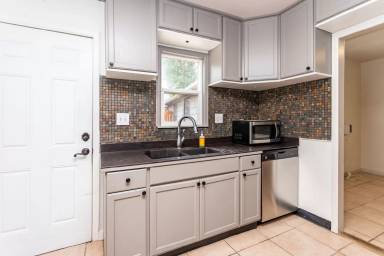 Main picture of 1005 Norwood Ave