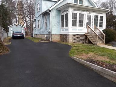 Main picture of 905 Haines Ave