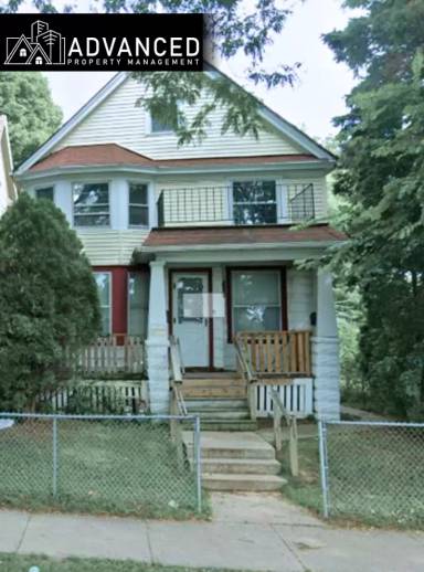 Main picture of 2922 N 24th Pl