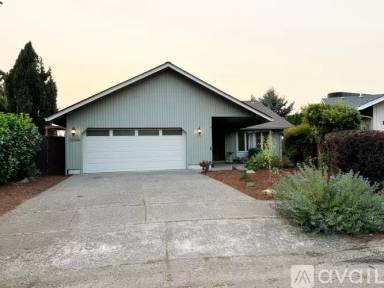 Main picture of 2889 Elysium Ave