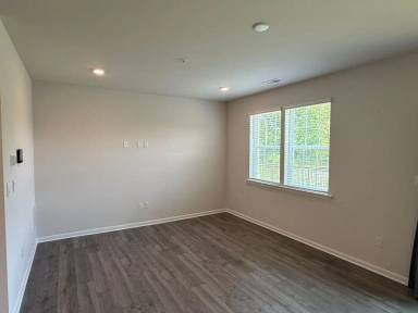 Main picture of 152 Hannock St